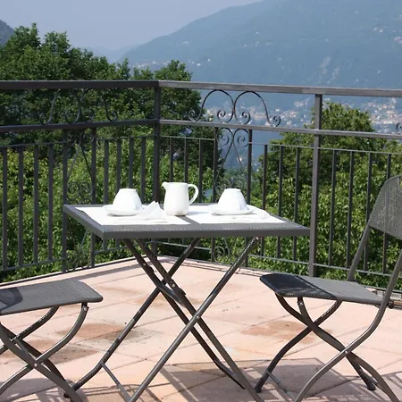 Le Magnolie Oda ve Kahvaltı Faggeto Lario