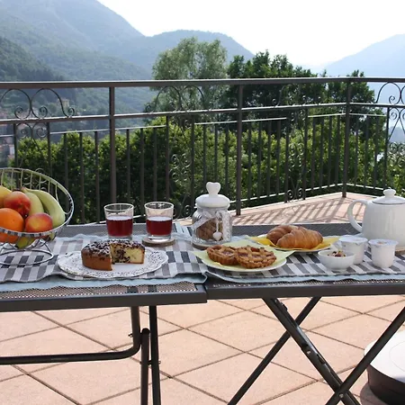 Le Magnolie Oda ve Kahvaltı Faggeto Lario