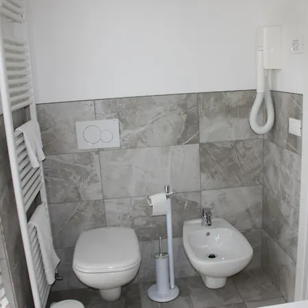 Oda ve Kahvaltı Le Magnolie Faggeto Lario