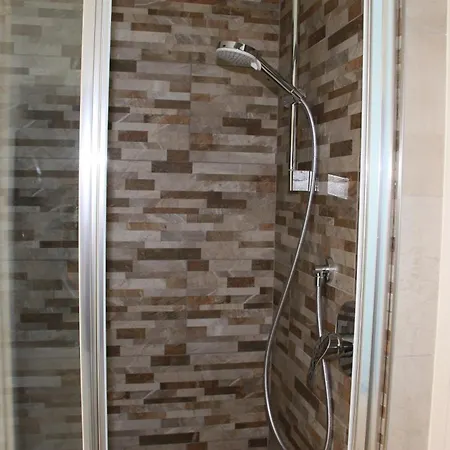 Le Magnolie Nocleg ze śniadaniem Faggeto Lario